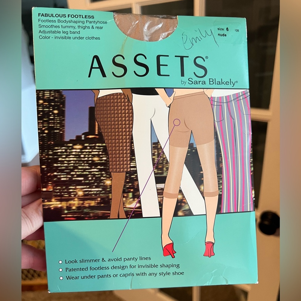 Assets by Sara Blakely. Footless Shapewear - Nude